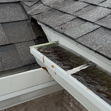 Professional-Gutter-Cleaning-in-Green-Ohio 1