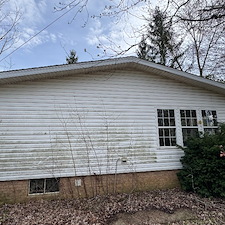 Professional-Siding-Cleaning-Performed-in-North-Royalton-Ohio 1