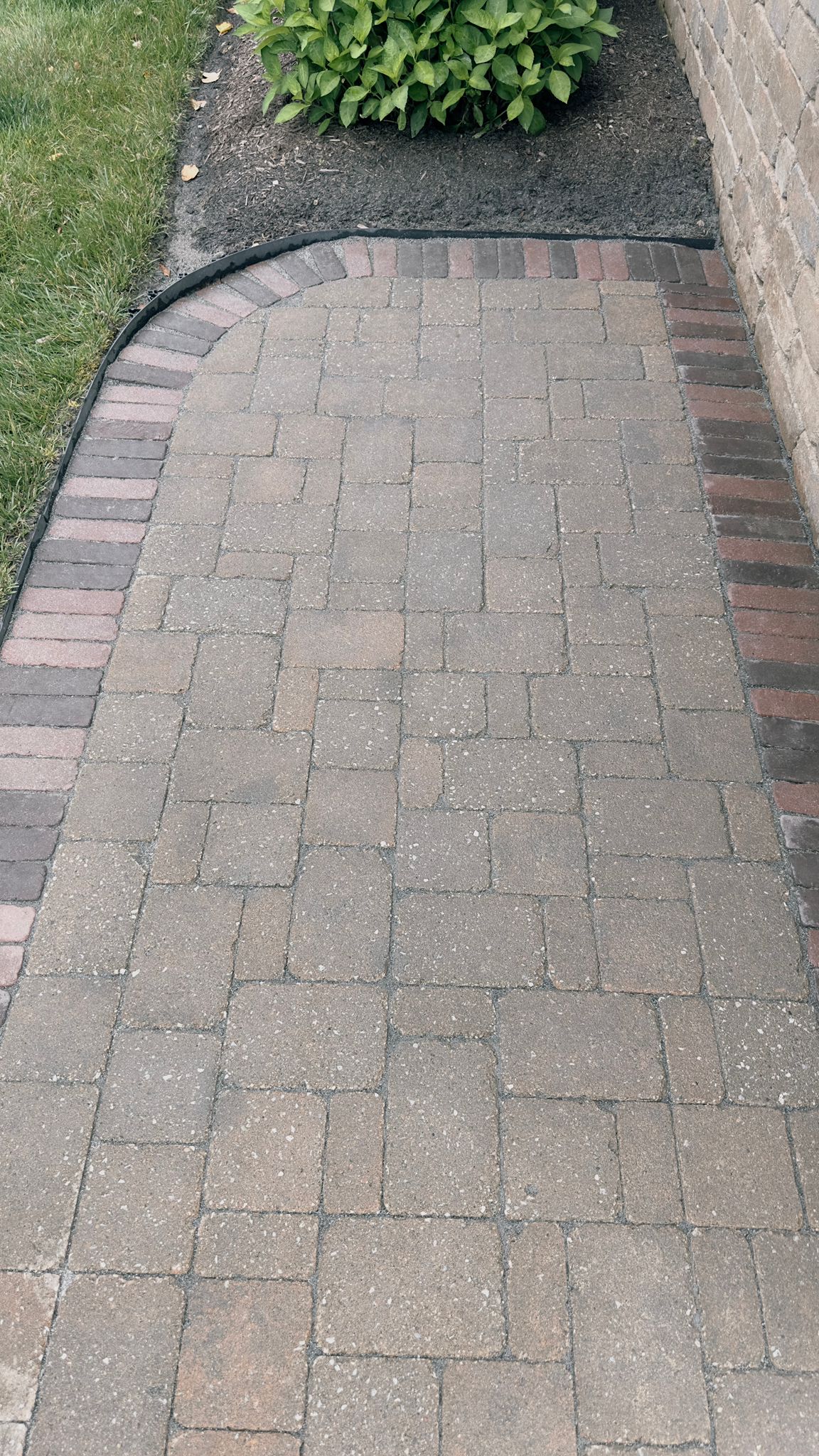 Walkway Washing and Sealing in Portage Lakes, Ohio: Lance’s Power Washing Revives and Protects Pavers
